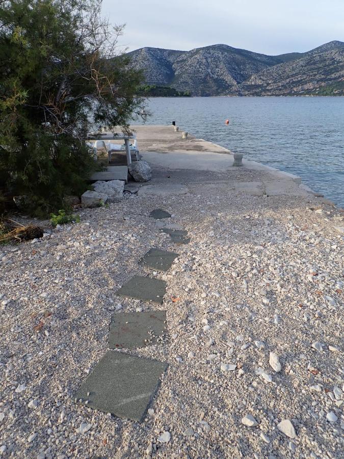 Katja Beach Apartment Рачишче Экстерьер фото