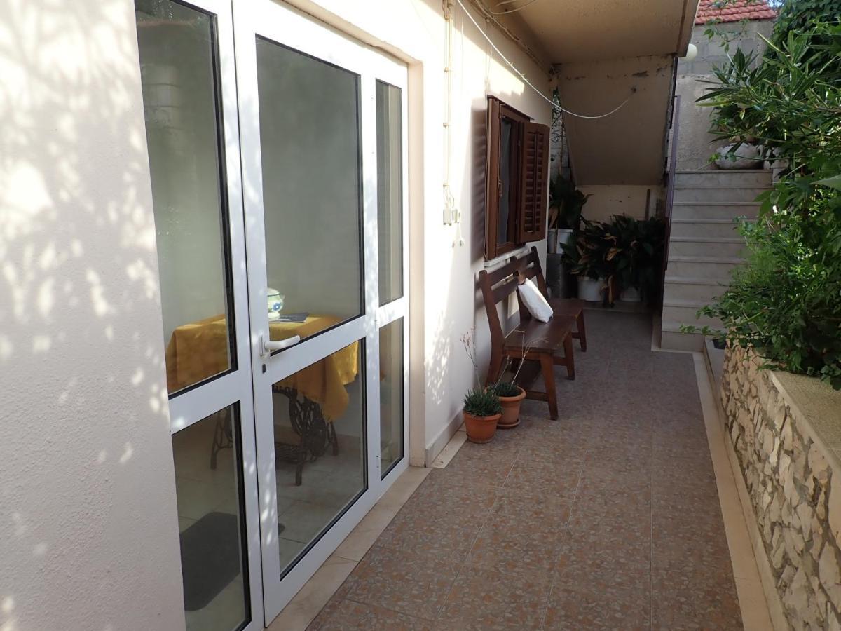 Katja Beach Apartment Рачишче Экстерьер фото