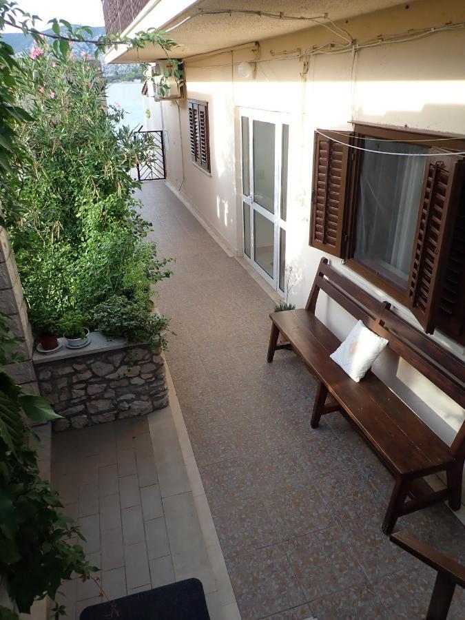 Katja Beach Apartment Рачишче Экстерьер фото