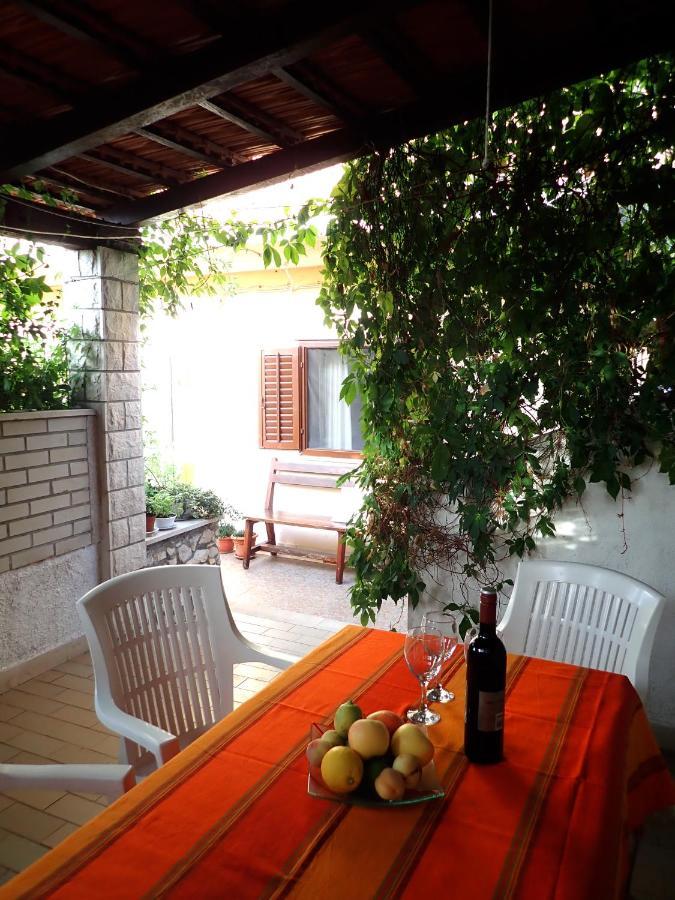 Katja Beach Apartment Рачишче Экстерьер фото