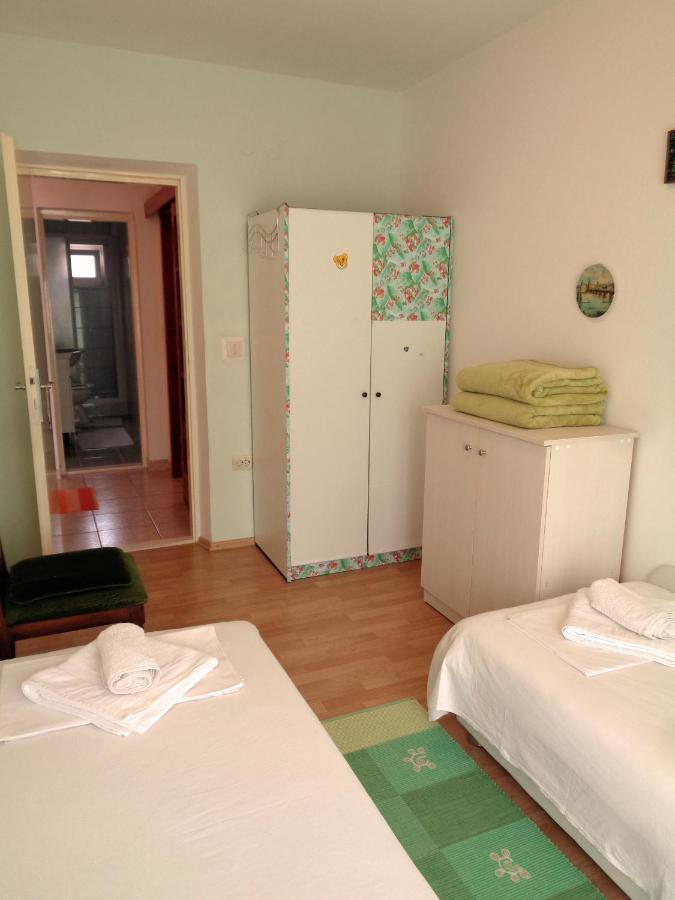 Katja Beach Apartment Рачишче Экстерьер фото