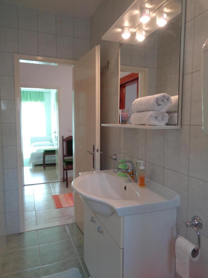 Katja Beach Apartment Рачишче Экстерьер фото